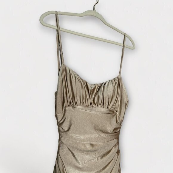 La Femme Shiny Jersey Trumpet Gown Size 4 #6155867 - Picture 4 of 9